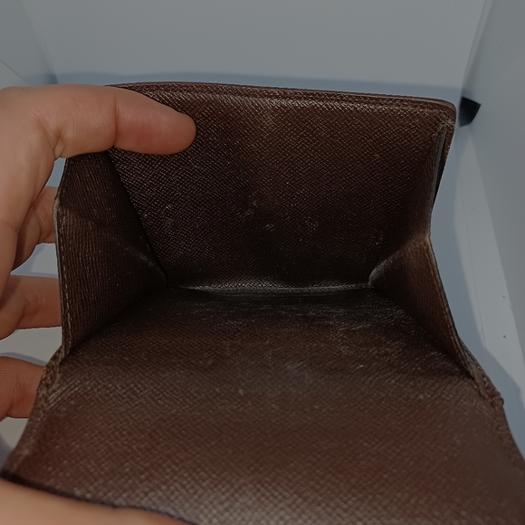 Authentic LV Wallet - Picture 7 of 10